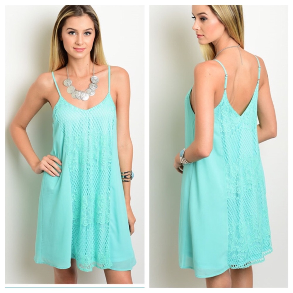 5⭐️!🆕☘️ Fully lined, mint dress-adjustable straps